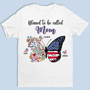 L'amour d'une mère est le plus beau des cadeaux - T-shirt, sweat à capuche et sweat-shirt unisexe personnalisé pour la famille - 4 juillet, cadeau pour maman, grand-mère