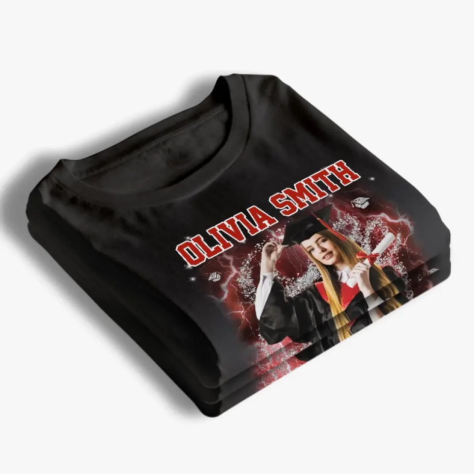 Photo personnalisée : il est temps de commencer un nouveau chapitre ! T-shirt, sweat à capuche et sweat-shirt unisexe personnalisé pour la famille ; cadeau de fin d'études pour les membres de la famille, les frères et sœurs.