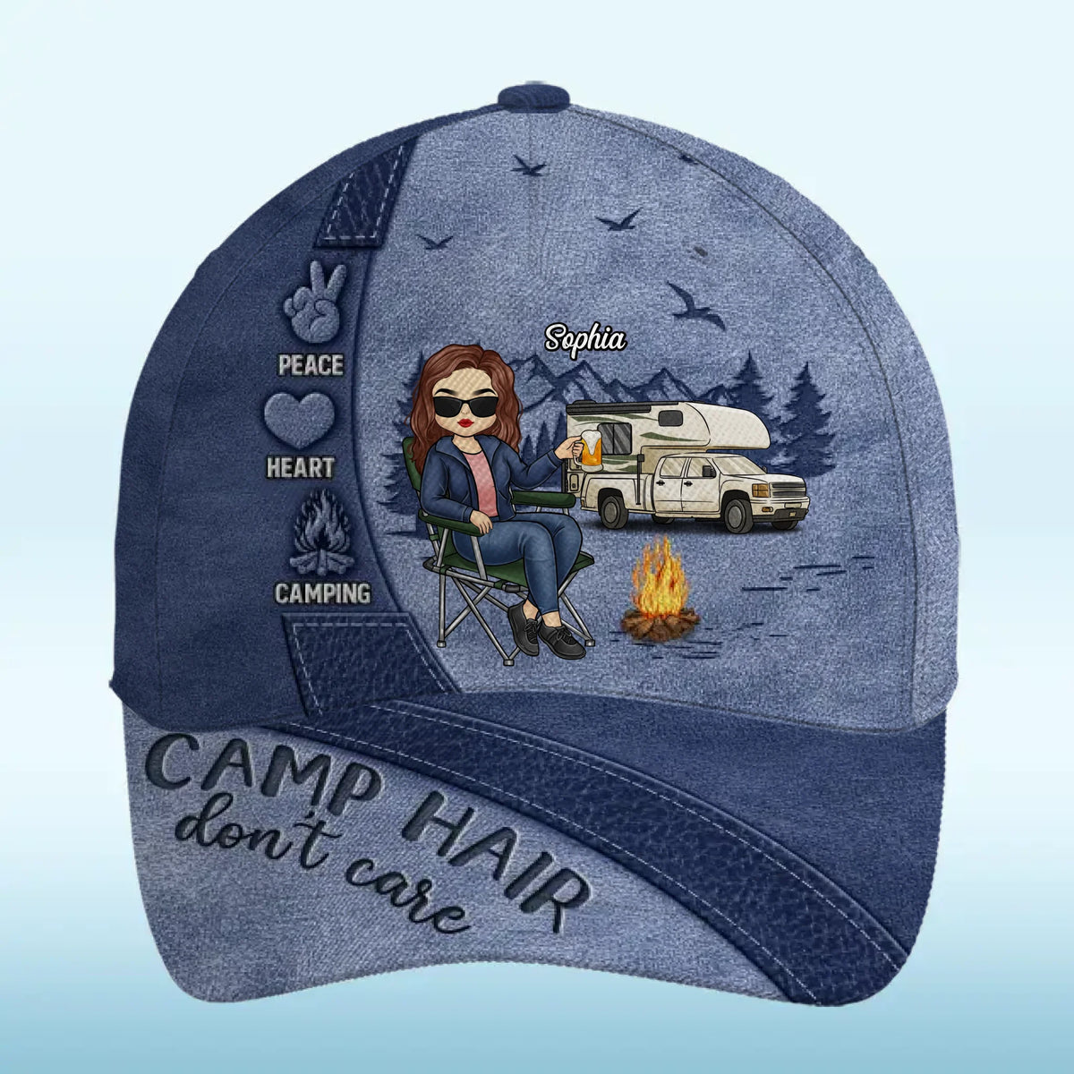 Sous les étoiles, nous trouvons la paix - Casquette de camping personnalisée, casquette classique à imprimé intégral - Cadeau pour les amateurs de camping