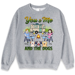 Tu me gardes en sécurité, je te garderai sauvage - Camping personnalisé T-shirt unisexe, sweat à capuche, sweat-shirt - Cadeau pour mari, femme, amateurs de camping, propriétaires d'animaux, amoureux des animaux
