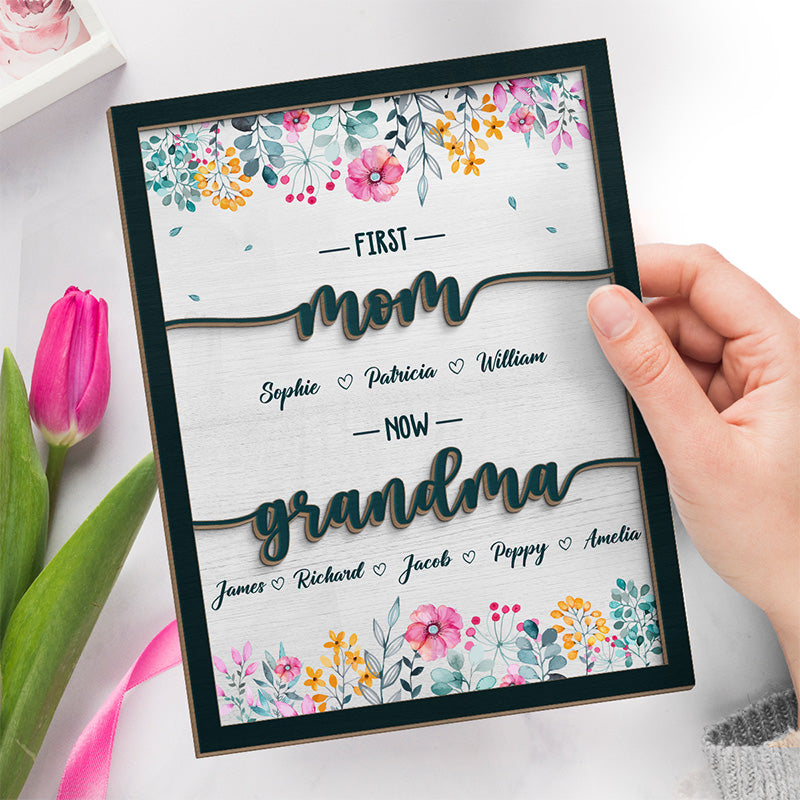 Première maman, maintenant arrière-grand-mère - Plaque en bois personnalisée à 2 couches avec support - Cadeau de pendaison de crémaillère pour maman et grand-mère