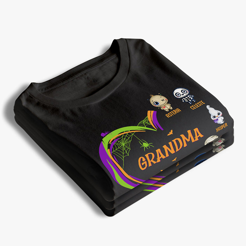Grand-mère et petits-enfants, le duo parfait pour Halloween ! T-shirt, sweat à capuche et sweat-shirt unisexe personnalisé pour la famille ! Cadeau d'Halloween, cadeau pour grand-mère
