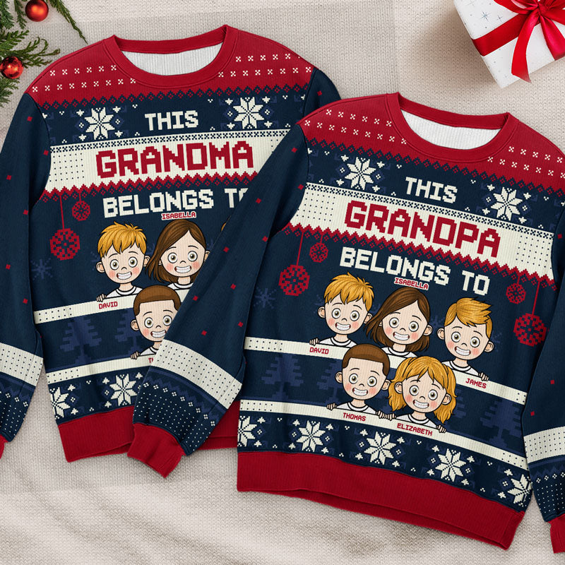 Cette grand-mère appartient au style vert - Sweat-shirt moche personnalisé pour la famille - Pull en laine unisexe - Cadeau de Noël pour grand-mère et grands-parents