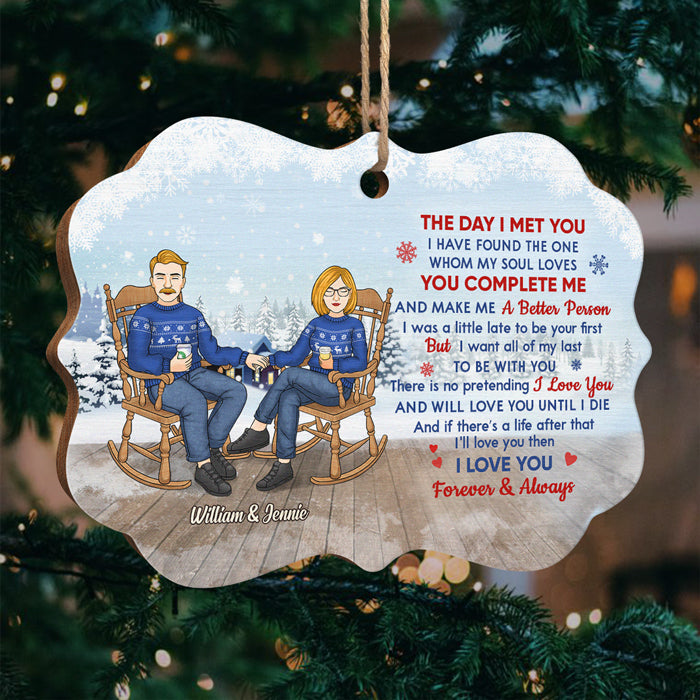 Il n'y a pas de prétention à l'amour - Décoration de Noël en bois personnalisée en forme de Benelux - Cadeau pour couple, mari, femme, anniversaire, fiançailles, mariage, cadeau de mariage, cadeau de Noël