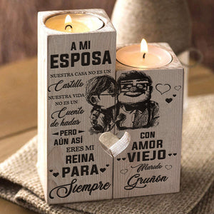 A Mi Esposa Nuestra Casa No Es Un Castillo - Gift For Couples, Candle Holder.